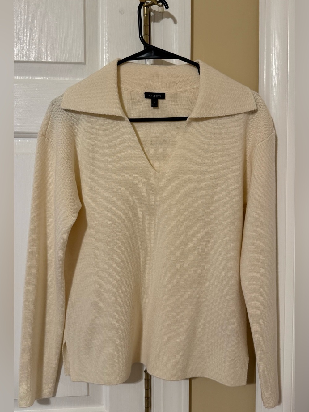 Talbots Cream V-Neck Collared Women's Sweater